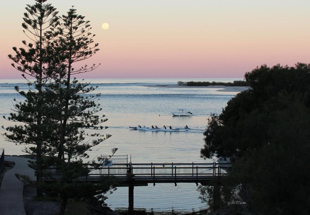 Sails Resort Golden Beach Caloundra Exterior photo