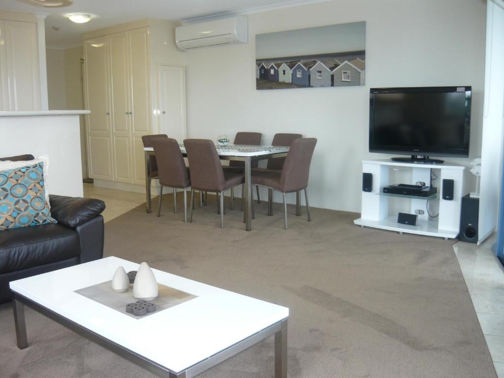 Sails Resort Golden Beach Caloundra Room photo